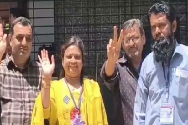in godhra, a rare result: hindu independent sweeps muslim dominated ward