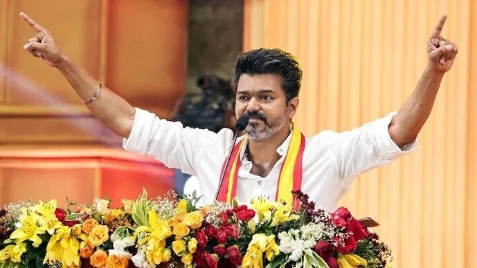 तमिलनाडु में एक और ट्विस्ट, ammk के इकलौते mla लापता,