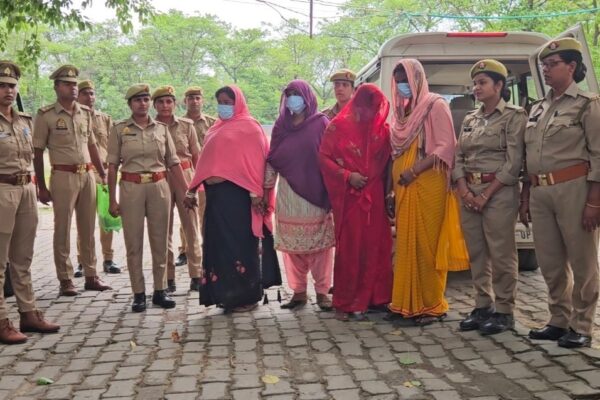 ‘looteri dulhan’ gang busted in up's maharajganj: 4 women arrested