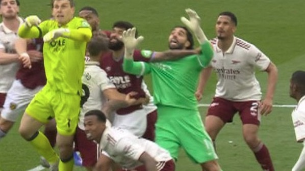 controversial var tilts premier league title race in arsenal’s favour