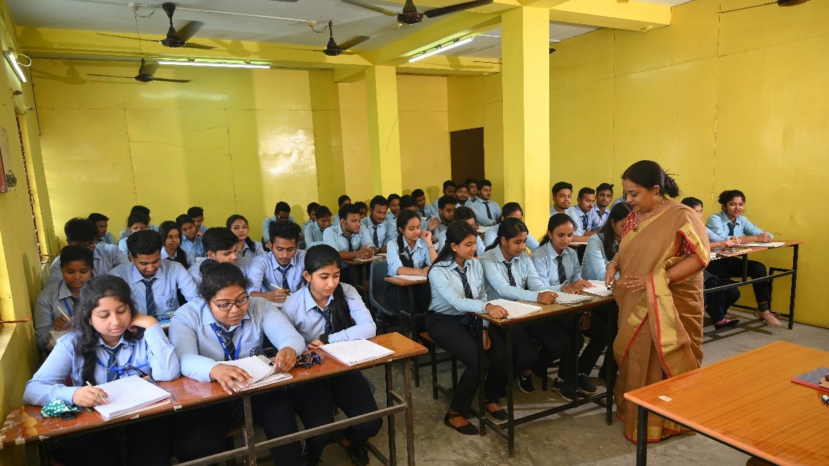 delhi government schools summer vacation remedial classes for classes 9,