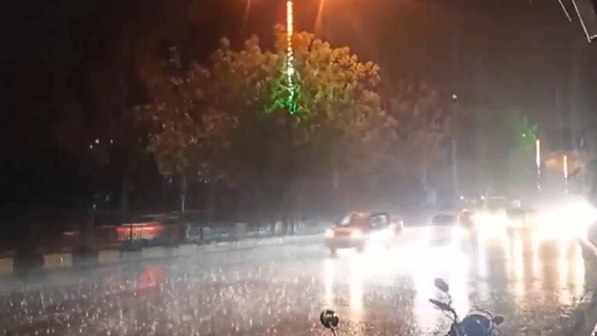 heavy rain, thunderstorm in several parts of delhi ncr, alert issued