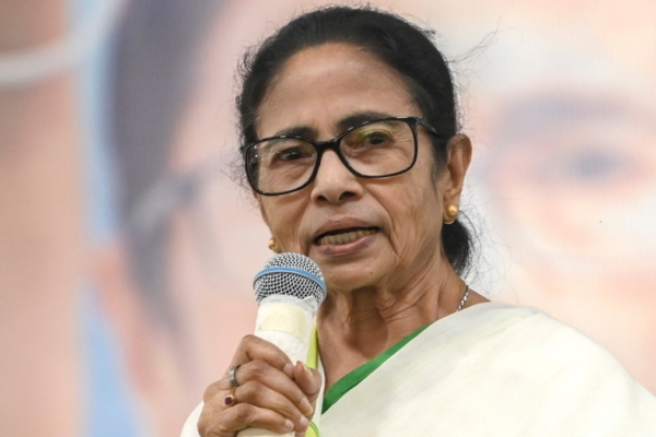 mamata banerjee may take bengal fight to supreme court over
