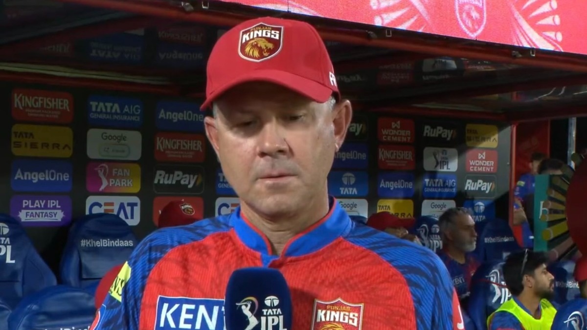 srh vs pbks: ricky ponting nearly throws mic as pbks