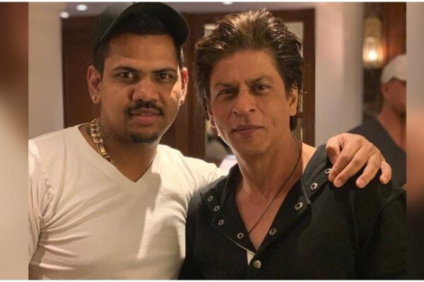 shah rukh khan celebrates sunil narine’s 200 ipl wickets kkr