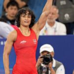 wrestler vinesh phogat refuses to bow down in front of